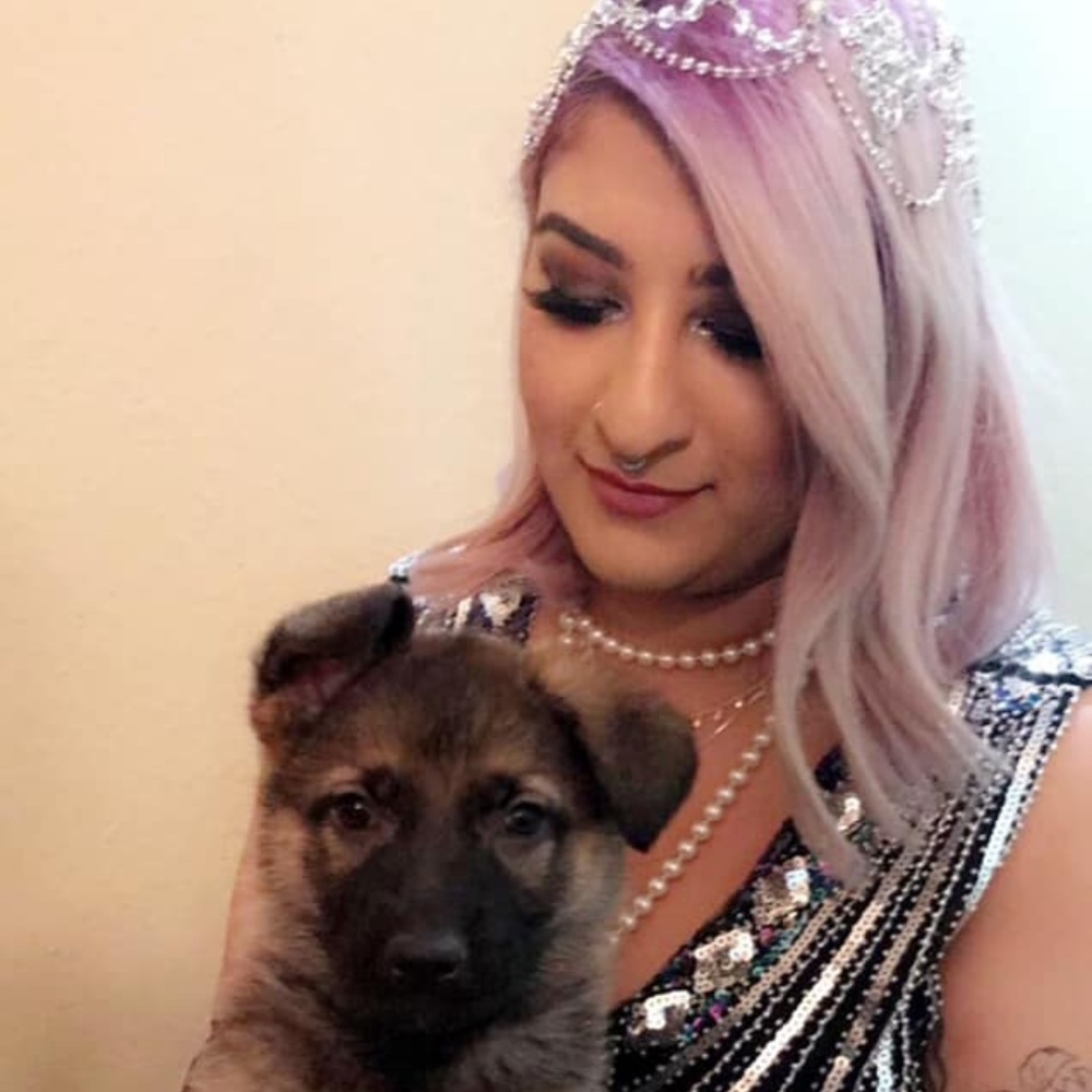 Meet your Posher, Sahar
